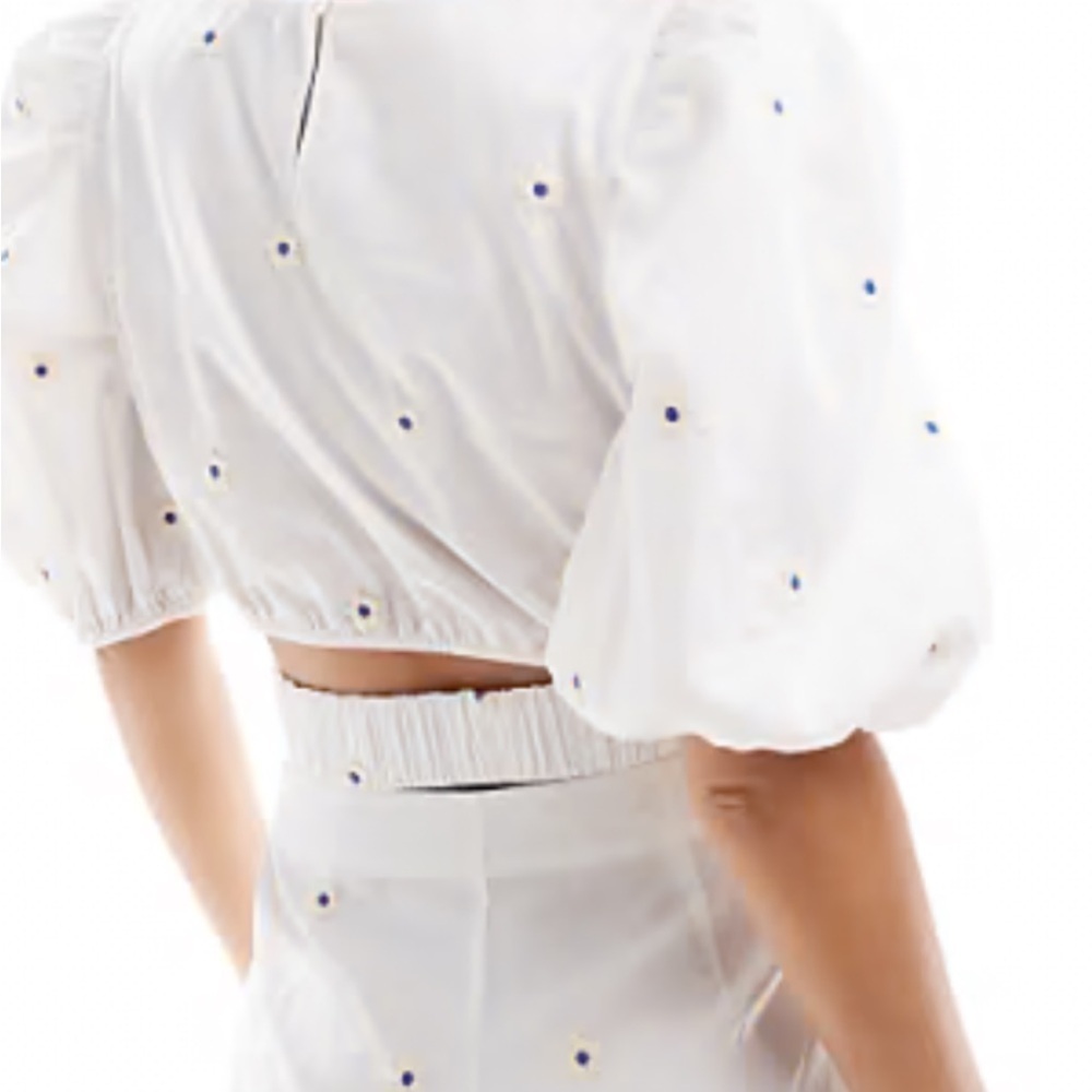 🛍Bundle sale🛍Zara White Crop Top with Chic Design xs - Picture 2 of 11